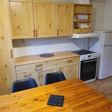 Appartamento Stor Sentral Billig Med 1-8 Soveplasser Gratis Parkering Og Wifi 2 Soverom *