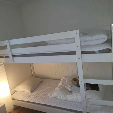 Stor Sentral Billig Med 1-8 Soveplasser Gratis Parkering Og Wifi 2 Soverom * Narvik